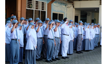 SMAMSA Surabaya Gelar Upacara HUT ke-81 RI Internal Setelah Dua Tahun