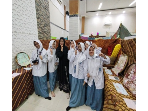 Lestarikan Warisan Nusantara, Siswa Kelas XII SMAMSA Gelar P