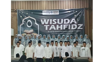 Wisuda Tahfidz Angkatan ke-5 SMA Muhammadiyah 1 Surabaya: Al-Quran Lentera Kehidupan Menuju Surgawi